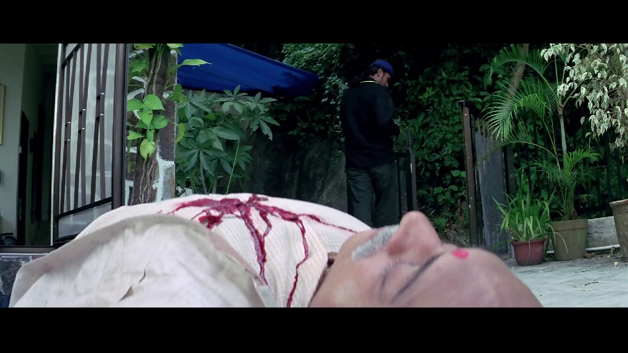 Company (2002) WEB-DL Hindi + Bn Kn Ml Ta Te 1080p AVC AAC 2.0 ESub B4uHD.mkv.0002